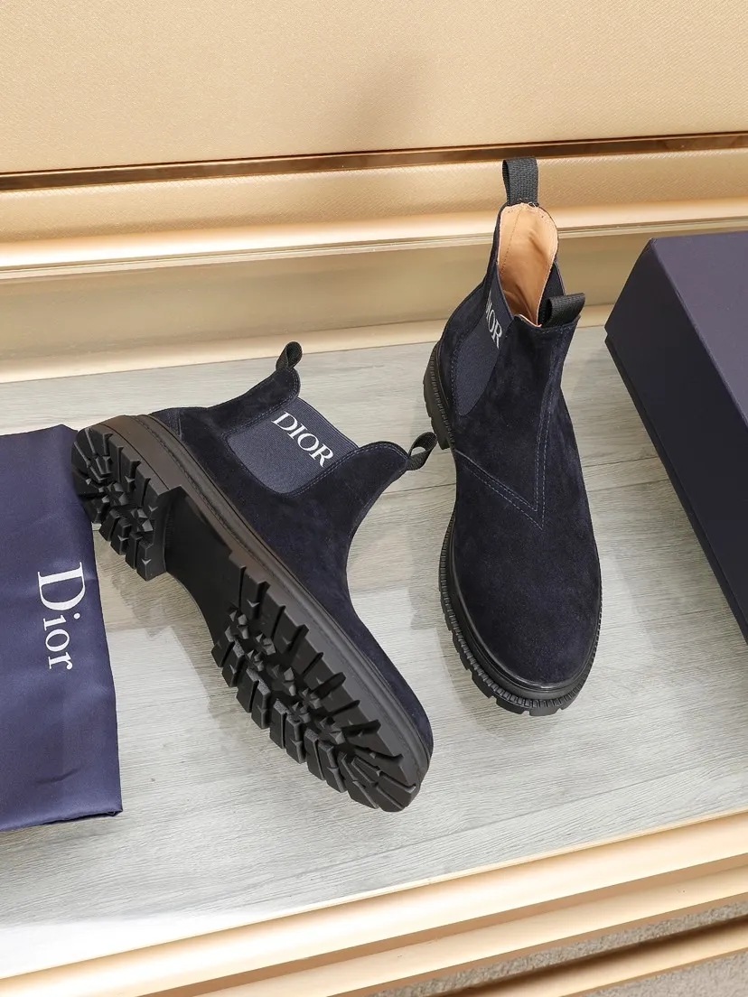 Men's men's shoes 💰P500💰[Dior] Dior ✨ is online at the same time 👏 This casual sneaker is a new product in the series and continues Di*r's classic style. The upper is made of original first-layer cowhide, paired with a textured outsole, and the brand's iconic details are on the side openings to enhance the style. Fashionable and versatile. Create a casual look. Size: 38-44 (45 customized)